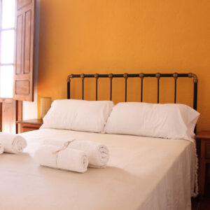 Habitación doble con balcón (1 cama doble)